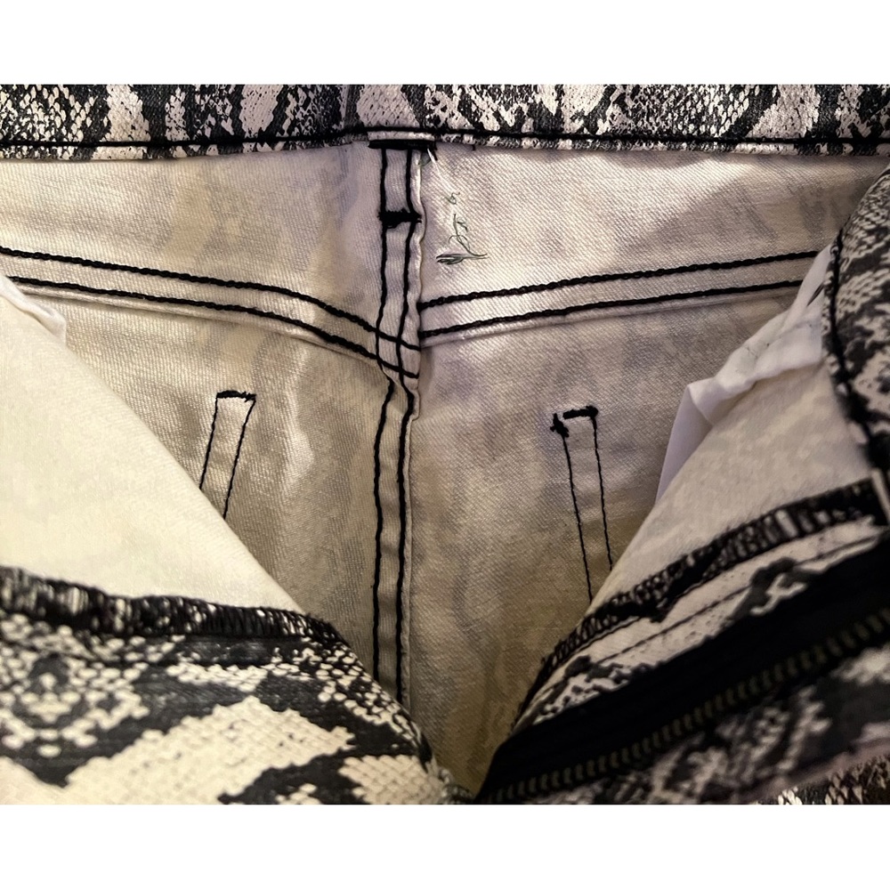 Wild fable size 30 snake print skinny fit